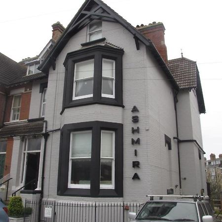 Ashmira Guest House Уэймут Экстерьер фото