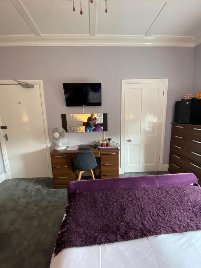 Ashmira Guest House Уэймут Экстерьер фото