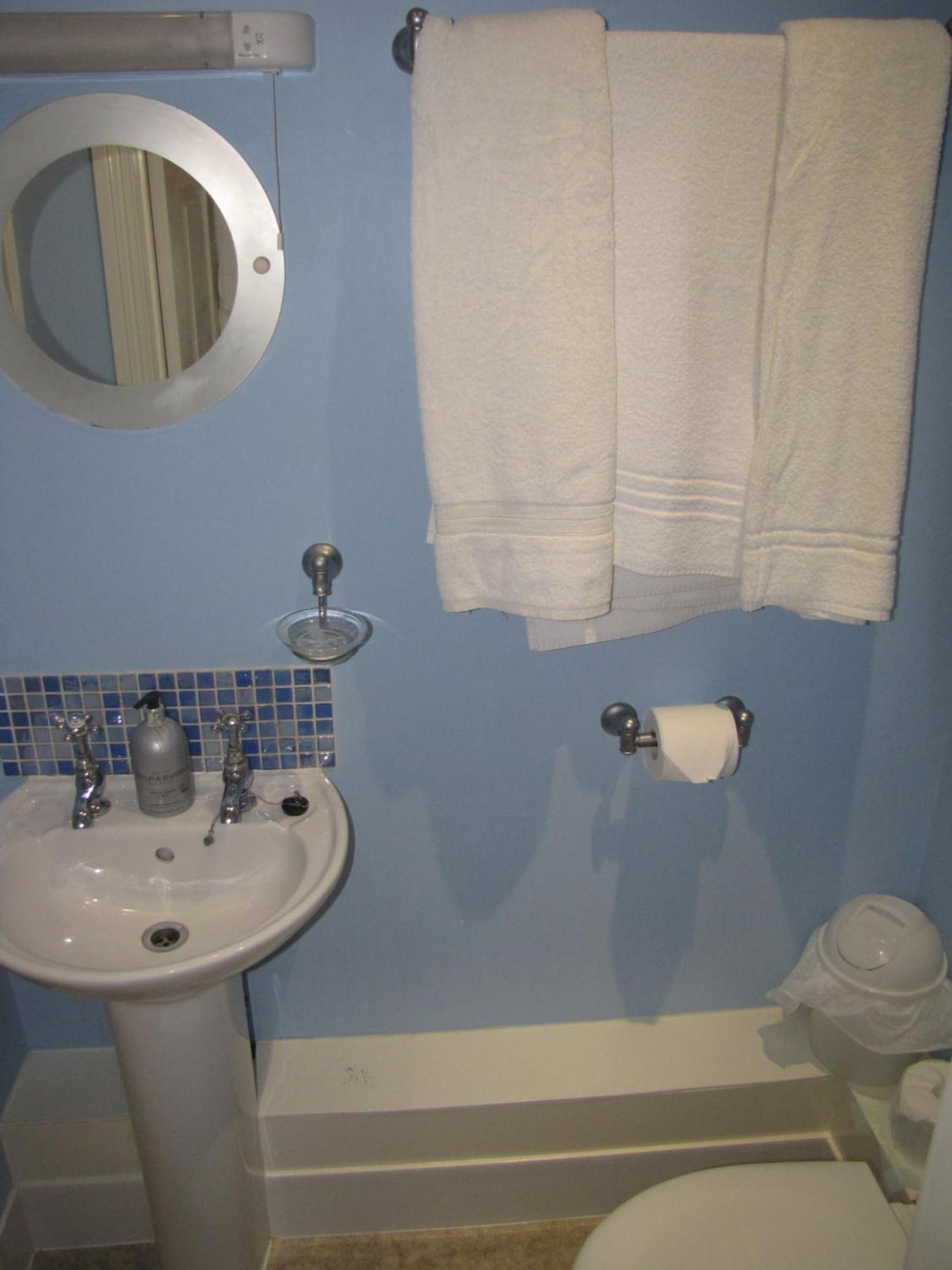 Ashmira Guest House Уэймут Экстерьер фото