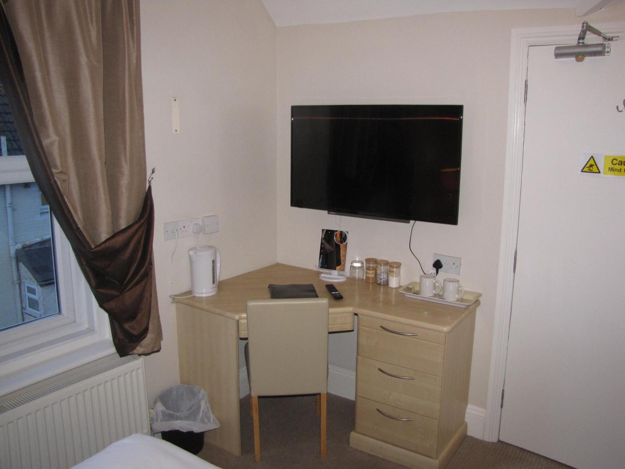 Ashmira Guest House Уэймут Экстерьер фото