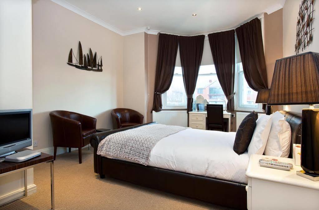 Ashmira Guest House Уэймут Экстерьер фото