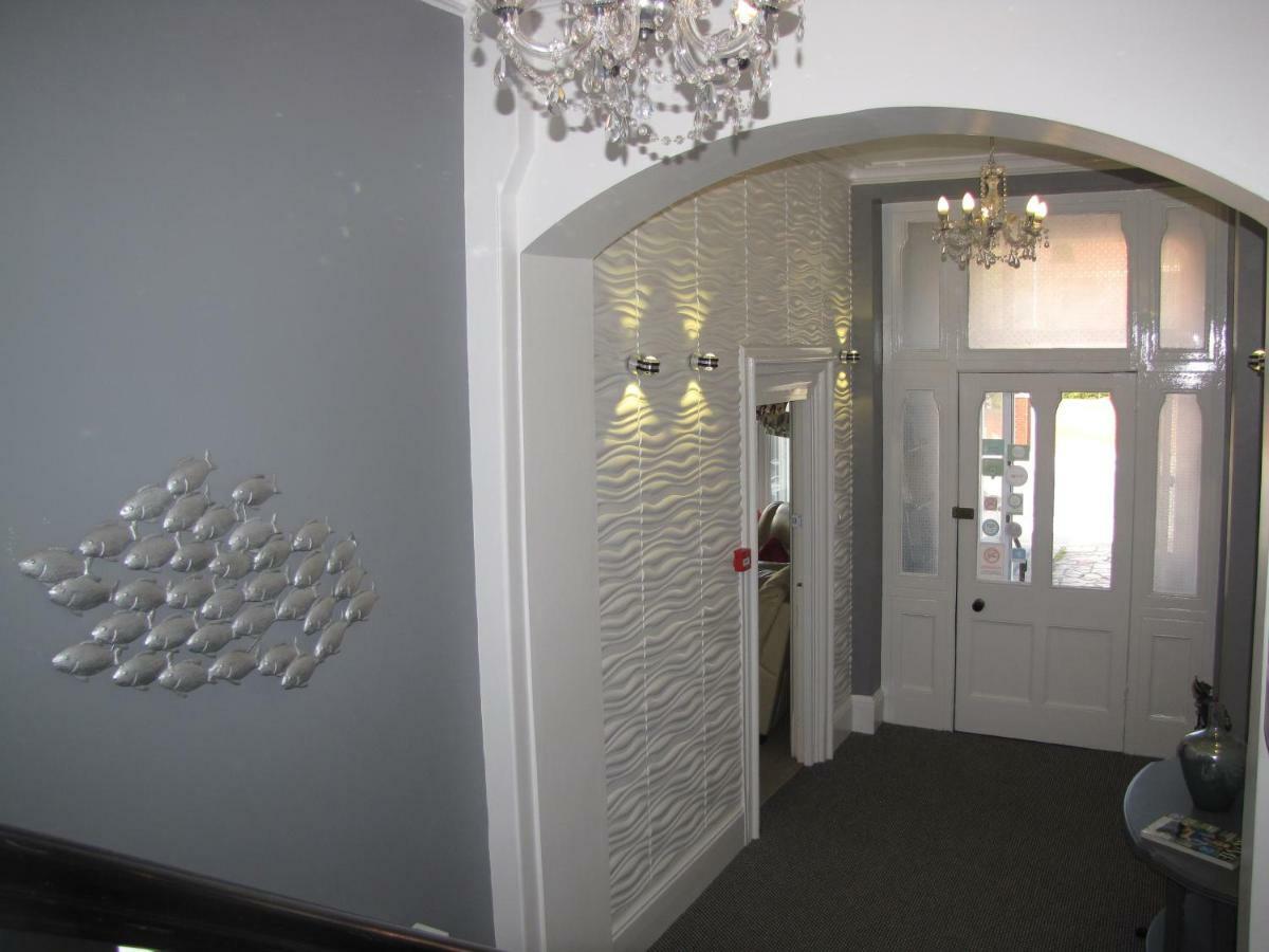 Ashmira Guest House Уэймут Экстерьер фото