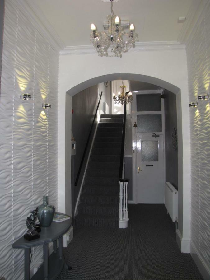 Ashmira Guest House Уэймут Экстерьер фото